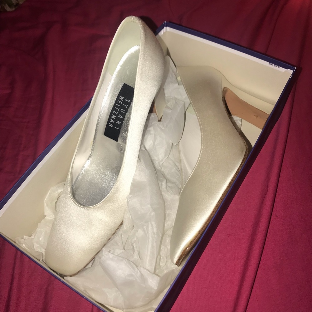 STUART WEITZMAN SATIN HEELS